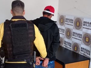 Bike Patrulha prende homem com mandado de prisão no Centro de Passo Fundo