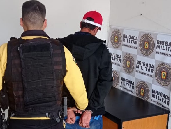 Bike Patrulha prende homem com mandado de prisão no Centro de Passo Fundo