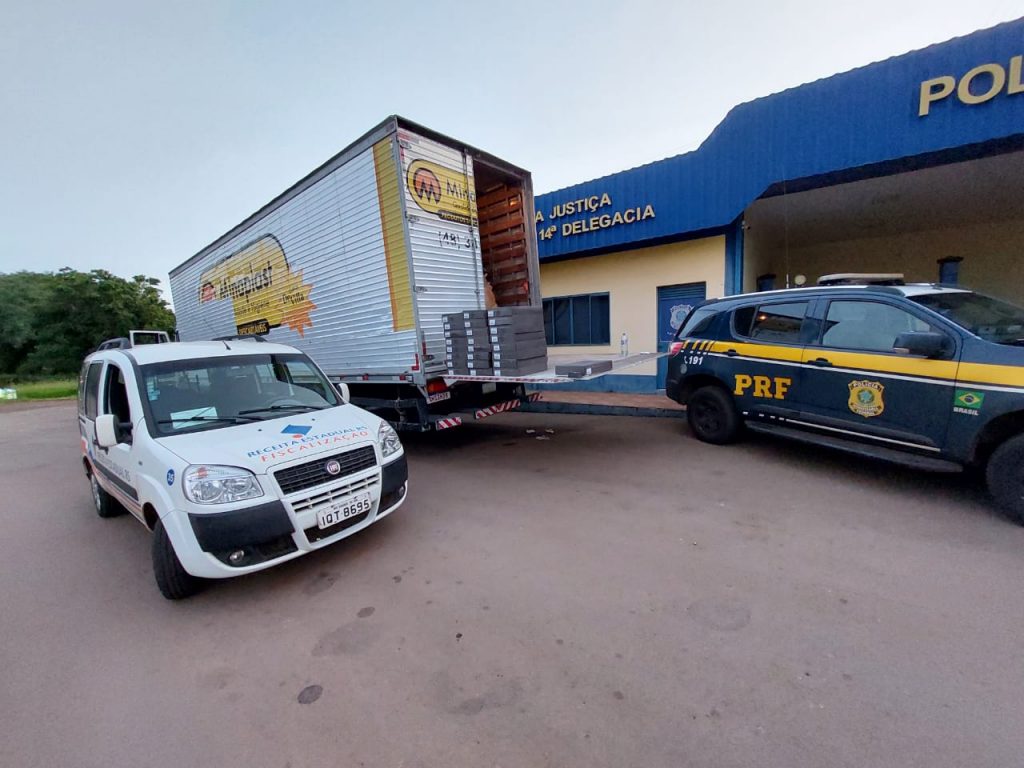 PRF apreende carga de vinho contrabandeado avaliada em 400 mil reais em Sarandi