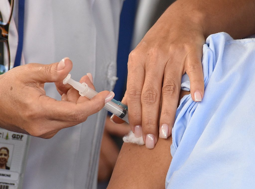 População em geral pode seguir se vacinando contra a gripe nesta semana