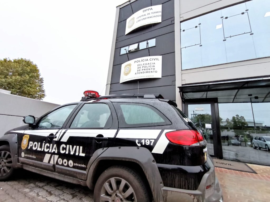 Homem é preso por cárcere privado de mulher e bebê em Passo Fundo