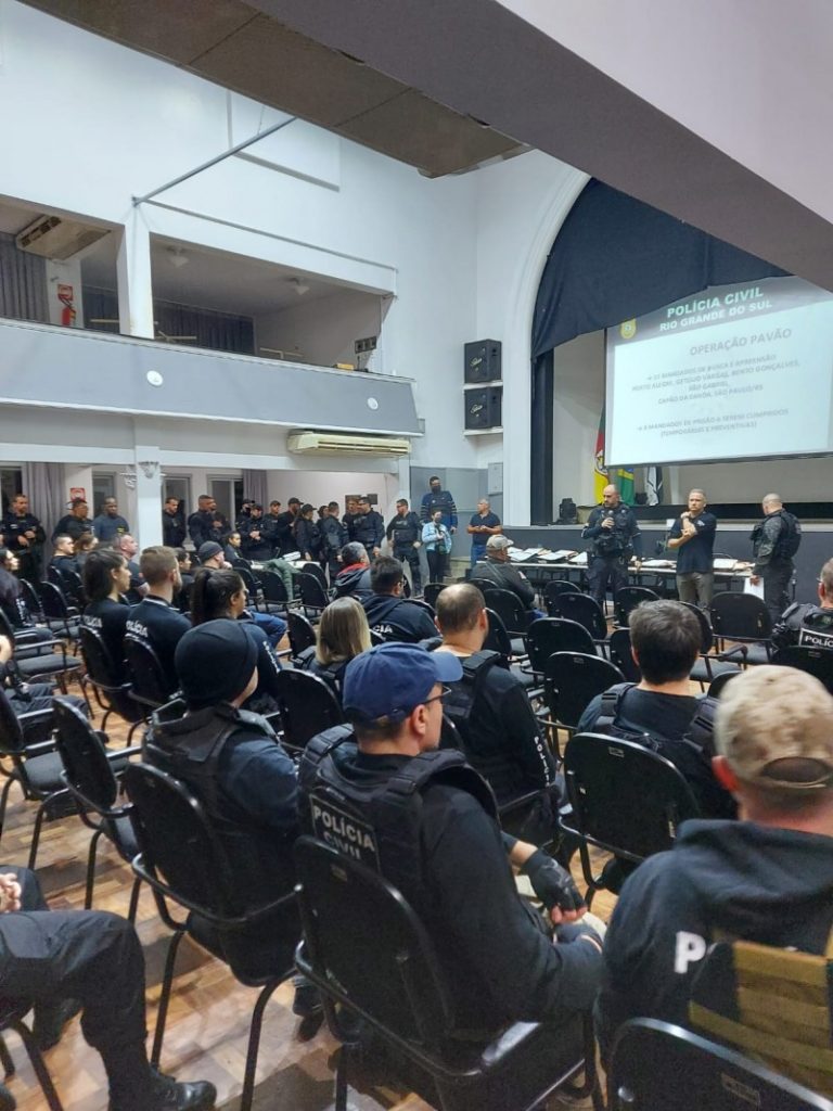 Polícia Civil deflagra Operação Pavão para combater quadrilha responsável pelo roubo a carro-forte ocorrido em Guaíba