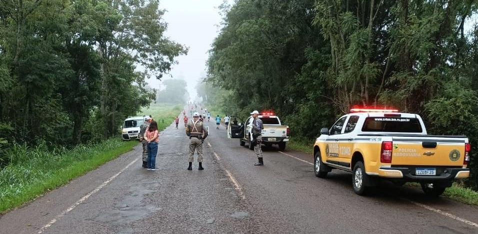 1°BRBM atua em controle de trânsito para evento esportivo em Ajuricaba