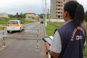 Vereador Rodinei Candeia protocola moção de repúdio à demora para realização de provas práticas do Detran