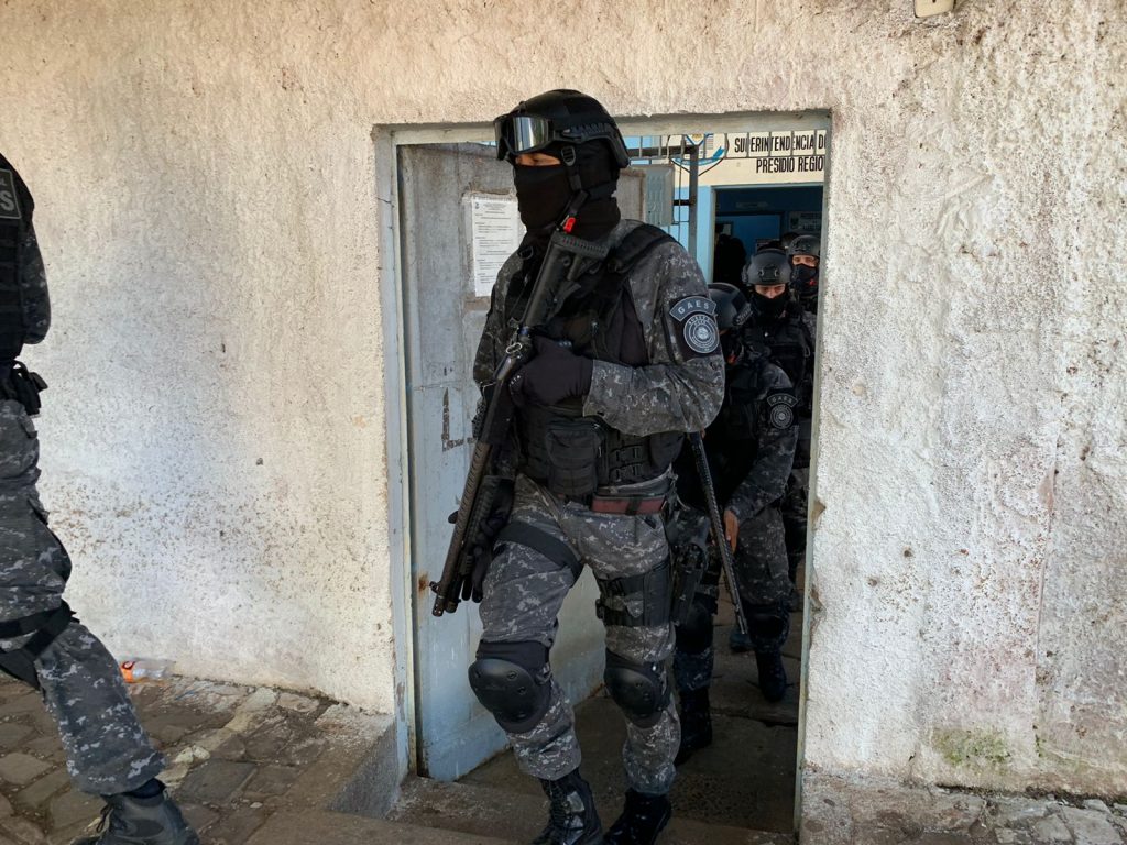 Polícia Penal realiza revista no Presídio Regional de Passo Fundo