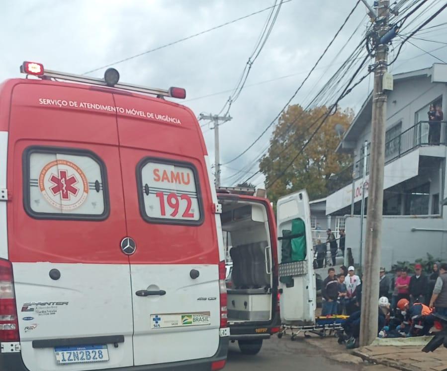 Motociclista fica em estado grave após colidir contra poste no bairro Vera Cruz