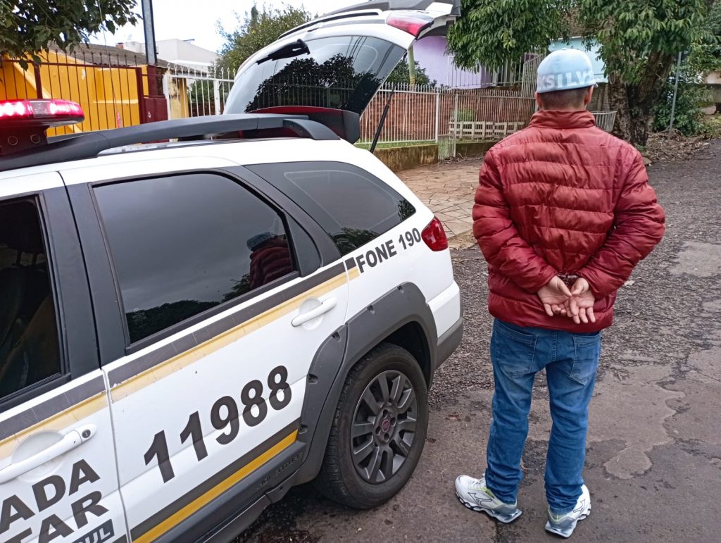 Veículo furtado é recuperado e suspeito do furto é preso no Independente