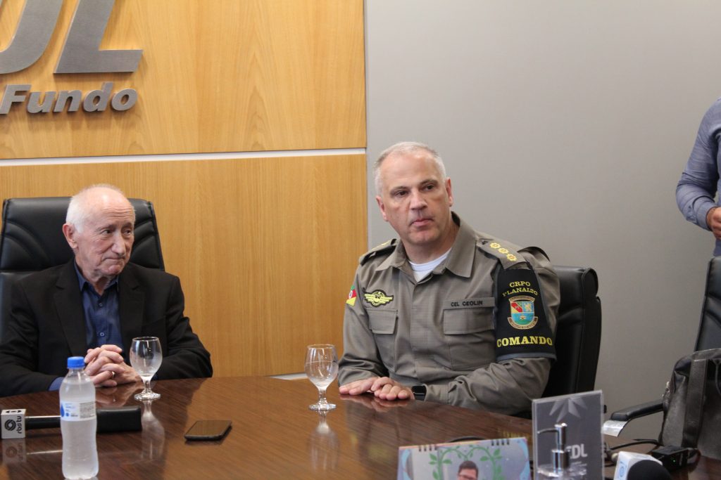 Comando da Brigada Militar se reúne na CDL Passo Fundo