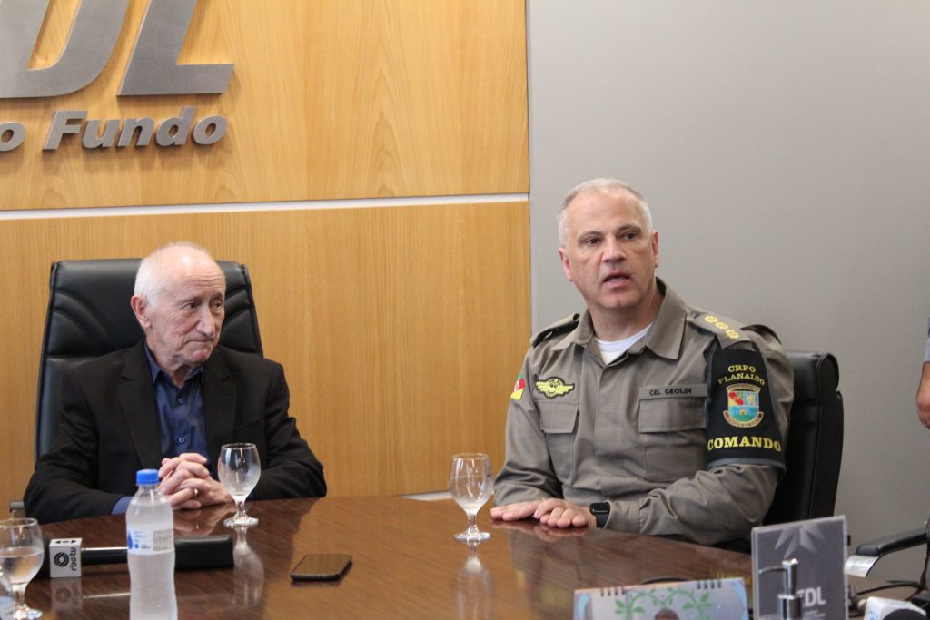Comando da Brigada Militar se reúne na CDL Passo Fundo