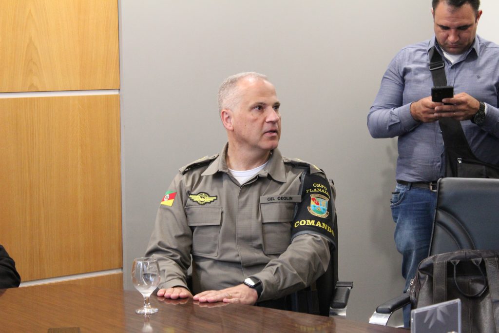 Comando da Brigada Militar se reúne na CDL Passo Fundo