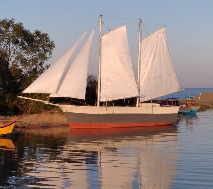 Réplica do barco de Garibaldi aguarda liberação da Marinha para iniciar viagem até Porto Alegre