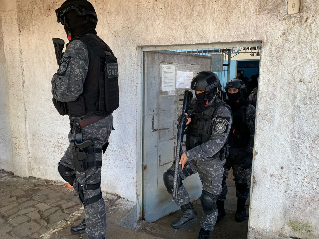 Polícia Penal realiza revista no Presídio Regional de Passo Fundo