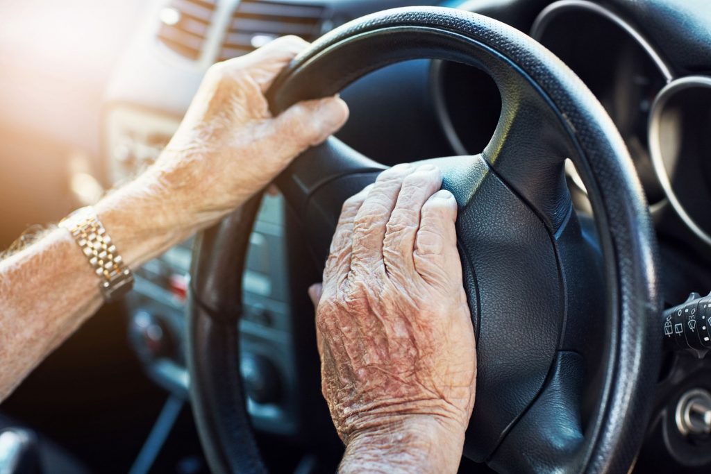 A cada 10 acidentes, apenas um envolve idosos no volante, afirma diretor de CFC