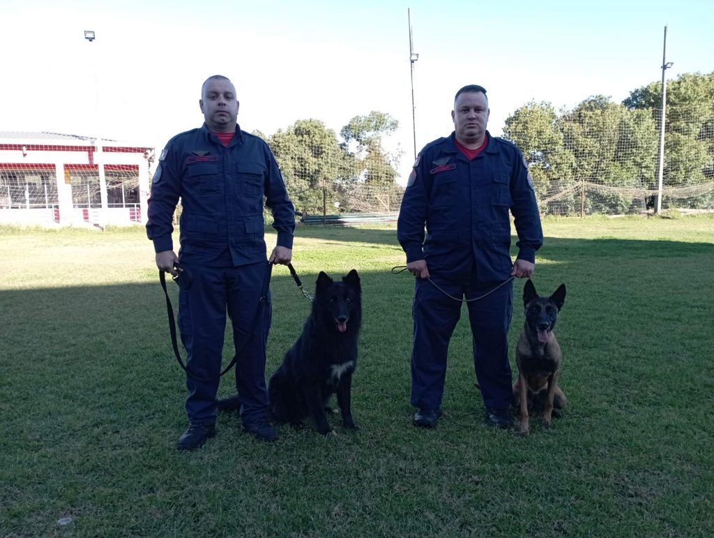 Rádio Uirapuru conhece o dia-a-dia dos cães farejadores dos bombeiros em Passo Fundo
