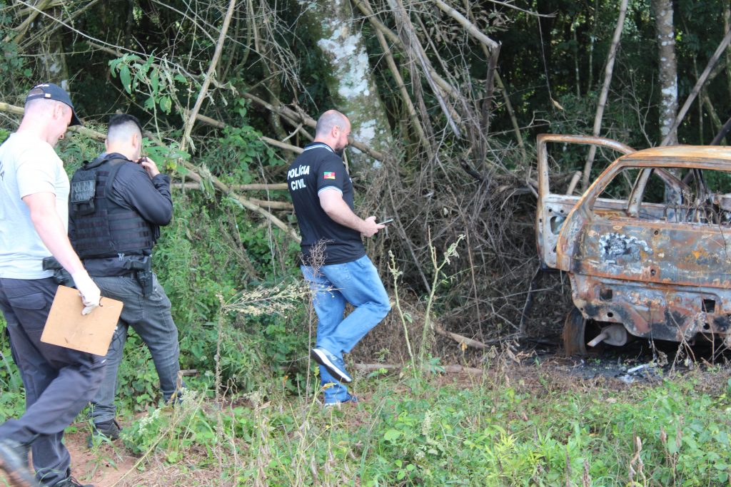 Identificado cadáver carbonizado em veículo na Transbrasiliana