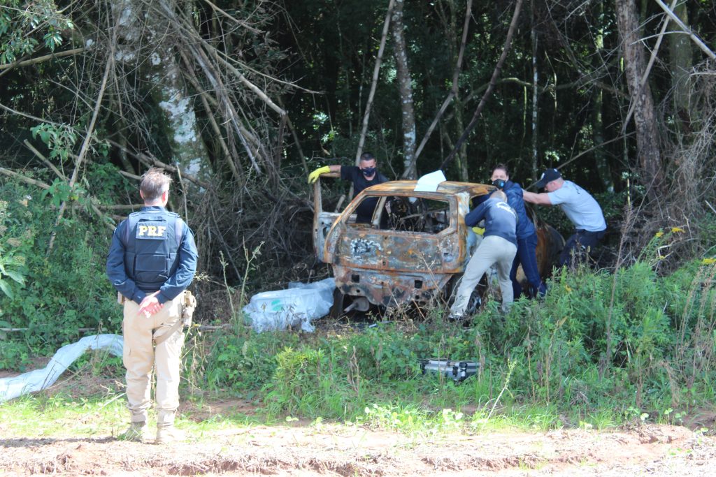 Identificado cadáver carbonizado em veículo na Transbrasiliana