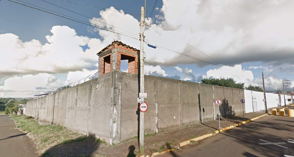 Detento foge do Instituto Penal pulando o muro em Passo Fundo