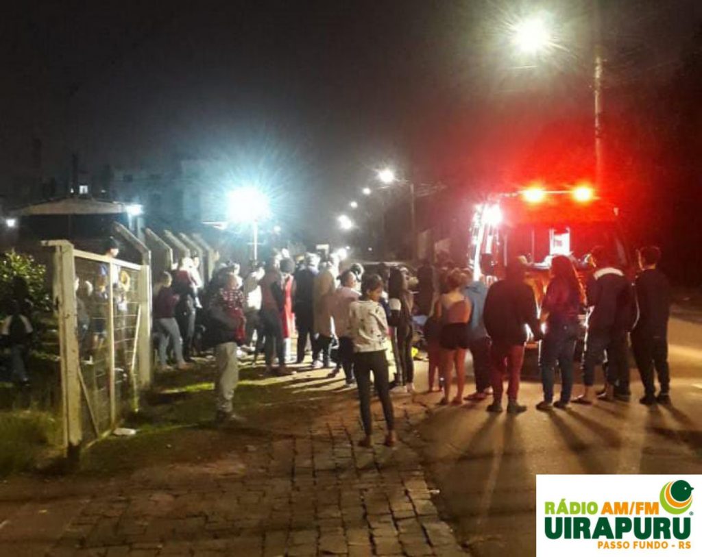 Três pessoas ficam feridas em acidente no Bairro Donária