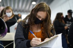 Com mais de 700 vagas, 5ª edição do Café com Emprego acontece hoje no Clube Juvenil