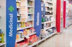 Especialista é contra comércio de medicamentos em supermercados e outros estabelecimentos