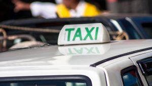 Prefeitura aguarda regras do auxílio taxistas para passar informações de motoristas ao Governo Federal