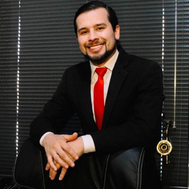 Dr. Fabrício Lorandi Pinheiro