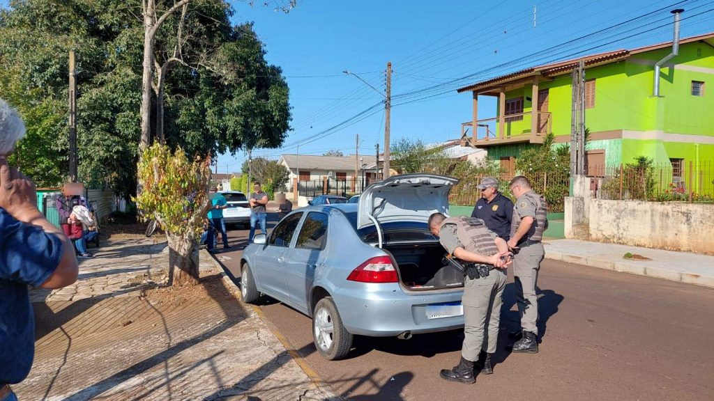 Caso Não-Me-Toque: polícia prende um dos suspeitos de matar pai e filha