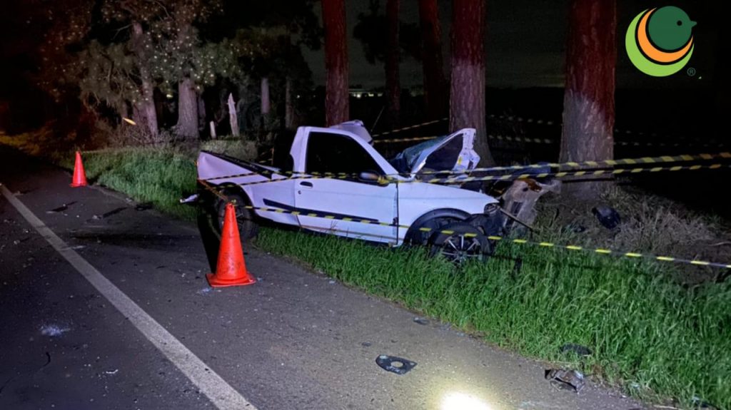 Homem morre e oito ficam feridos após colisão entre caminhonete e van em Não-Me-Toque