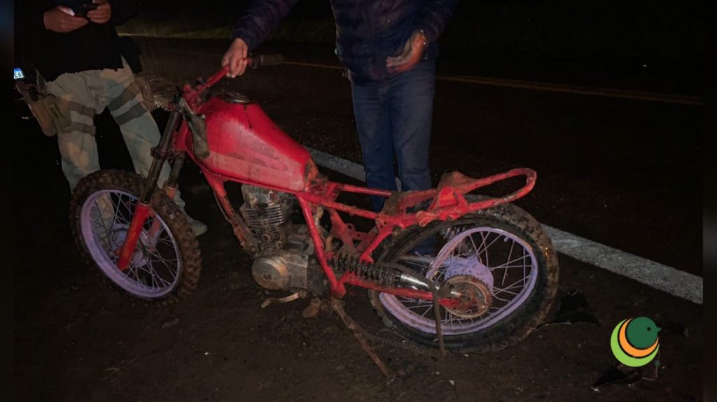 Colisão entre carro e moto deixa dois feridos em Passo Fundo; Uma das vítimas está em estado grave