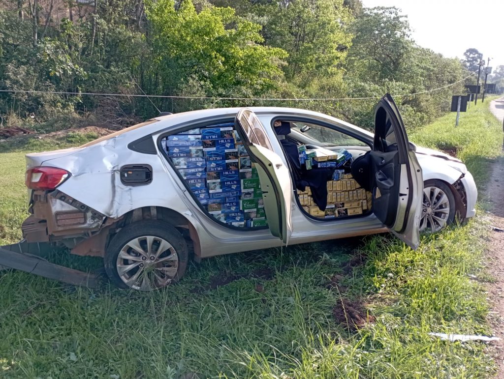 Agora: perseguição policial resulta em grande quantidade de cigarro apreendido em Passo Fundo