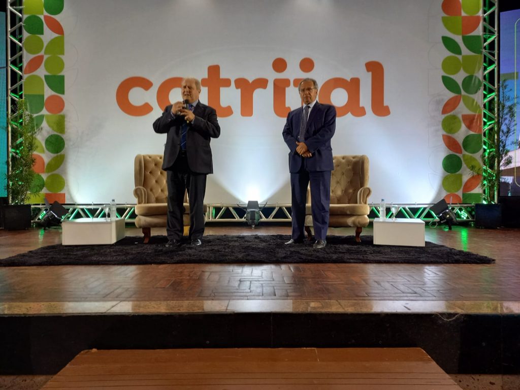 Ministro Paulo Guedes destaca otimismo e queda da inflação durante palestra em Passo Fundo