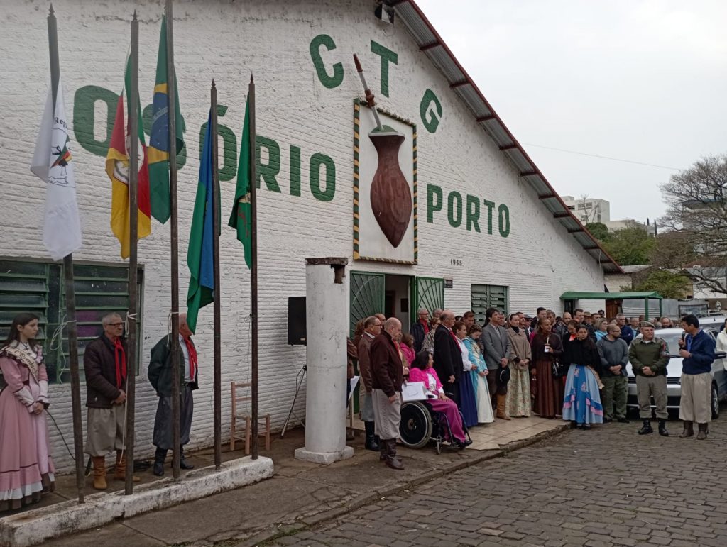 Café de Chaleira e porco à pururuca foram os destaques do CTG Osório Porto