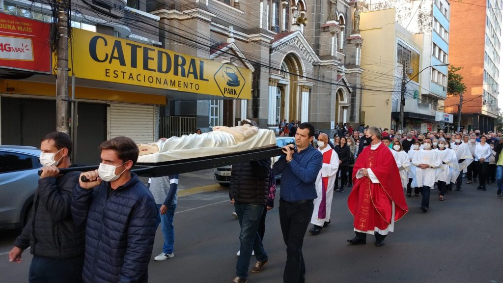 Sexta-feira Santa terá procissão do Cristo Morto na Catedral Nossa Senhora Aparecida