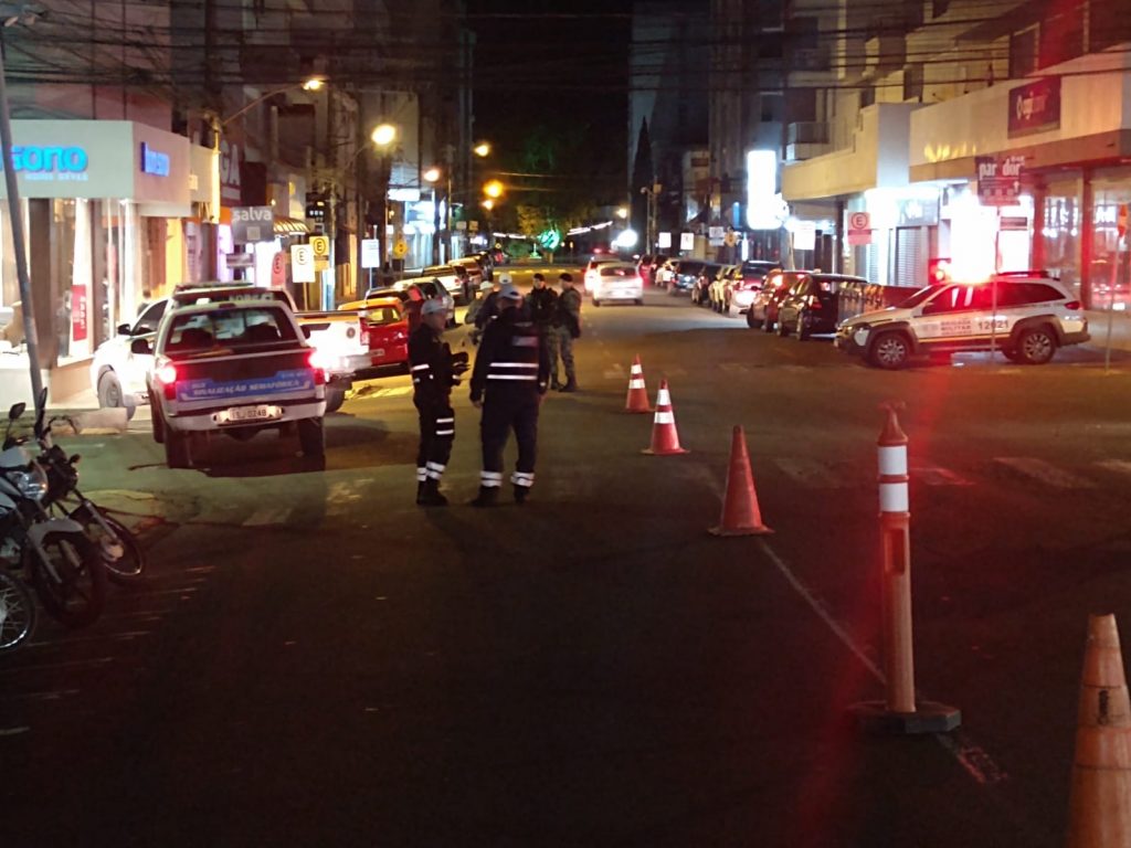 Mais de 20 infrações de trânsito foram flagradas durante operação da GMT e BM em Passo Fundo