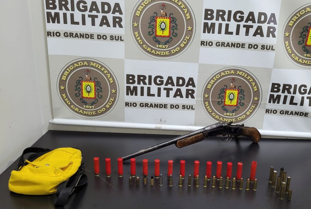 Após fugir, homem é preso com arma de fogo no bairro bom jesus em passo fundo